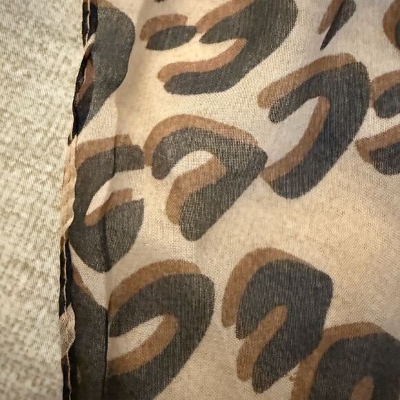 Long oblong silk scarf/wrap in Tan & Brown Print. - Picture 4 of 4